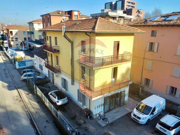 Foto Palazzo in vendita a Reggio Emilia