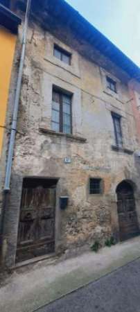 Foto Palazzo in vendita a Rieti - 5 locali 120mq