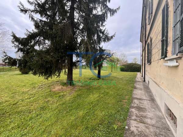 Foto Palazzo in vendita a Sarmato