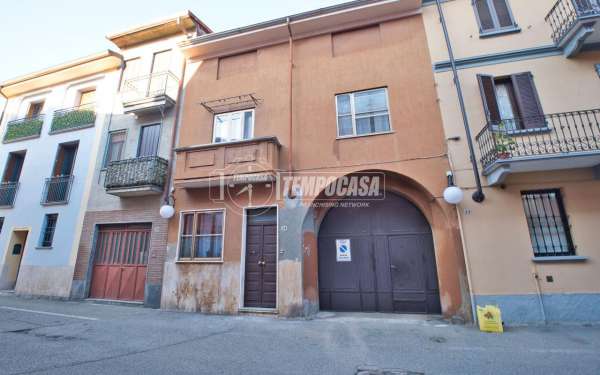 Foto Palazzo in vendita a Trecate