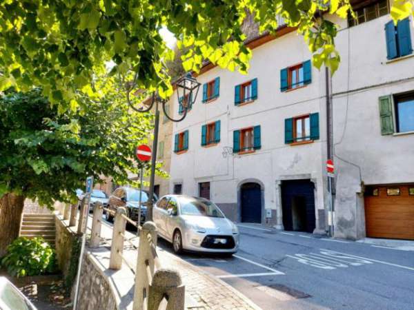 Foto Palazzo in Via Pelabrocco