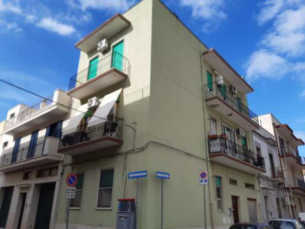 Foto Palazzo in Via Sabaudia