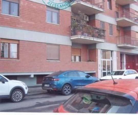 Foto Pentalocale in vendita a Alessandria