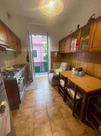 Foto Pentalocale in vendita a Ameglia