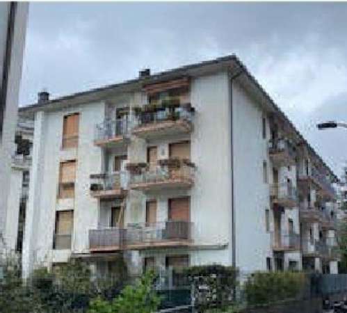 Foto Pentalocale in vendita a Rapallo