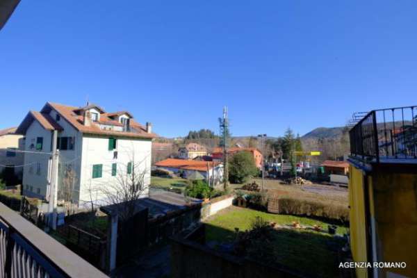 Foto Pentalocale in vendita a Sassello