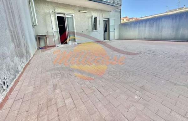 Foto Pentalocale in vendita a Siracusa