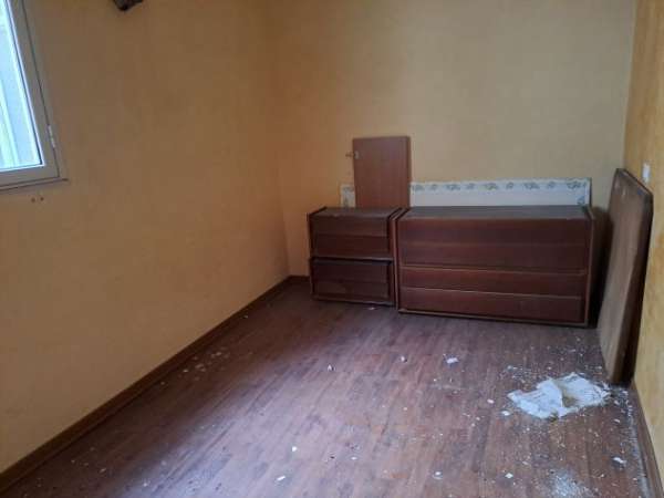 Foto Piccolo indipendente primo piano. Interno. RifVR229