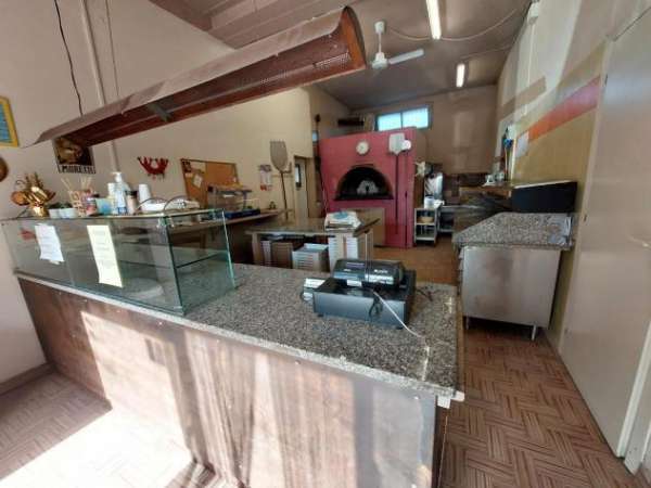 Foto Pizzeria in vendita a Musigliano - Cascina 80 mq  Rif: 1261977