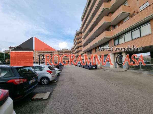 Foto POMEZIA SUD VIA FELLINI 2 P. 65 MQ P.AUTO CANTINA ARREDATO