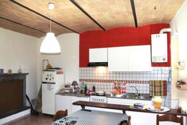 Foto Porano - vendesi appartamento con balcone e magazzino in cielo-terra