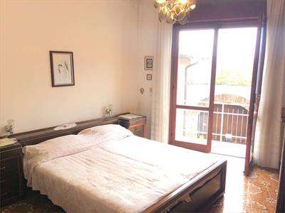 Foto Porzione di Casa in Vendita, 3 Locali, 170 mq, Castronno