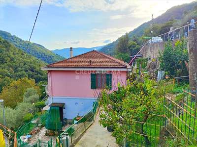 Foto Porzione di Casa in Vendita, 4 Locali, 80 mq, Rapallo