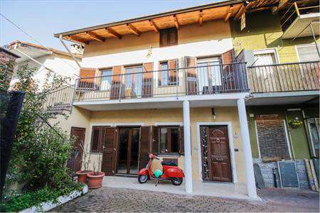 Foto Porzione di Casa in Vendita, 5 Locali, 100 mq, Montanaro