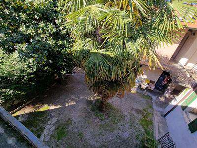 Foto Porzione di Casa in Vendita, 6 Locali, 203 mq, Travedona Monate