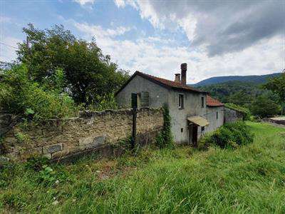 Foto Porzione di Casa in Vendita, pi� di 6 Locali, 300 mq, Bardineto