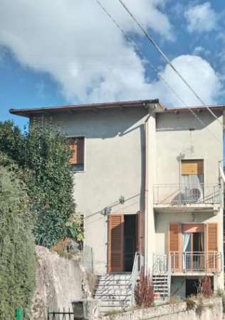 Foto Porzione di casa in vendita a Capanne - Montignoso 135 mq  Rif: 1306061