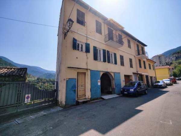 Foto Porzione di casa in vendita a Ceriana - 3 locali 76mq