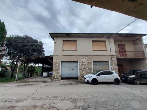 Foto Porzione di casa in vendita a Chientina - Terricciola 250 mq  Rif: 1300486