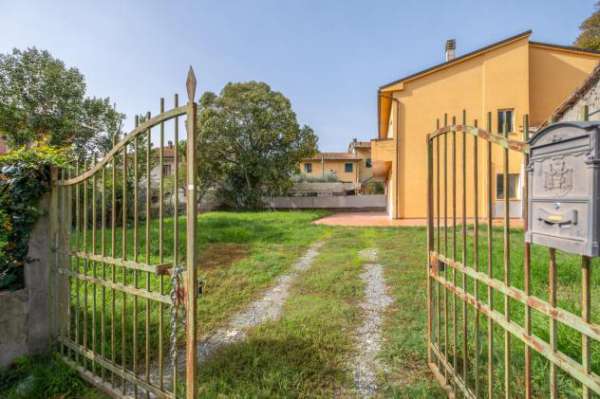 Foto Porzione di casa in vendita a La Croce - Buti 164 mq  Rif: 1290840
