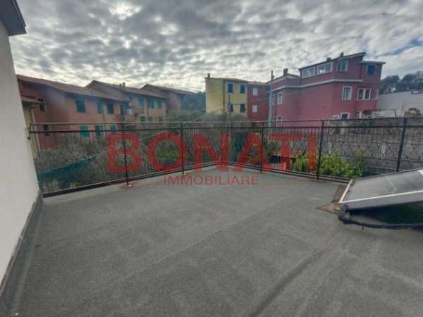 Foto Porzione di casa in vendita a Lerici