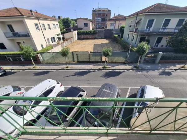 Foto Porzione di casa in vendita a Marina di Carrara - Carrara 82 mq  Rif: 1334069