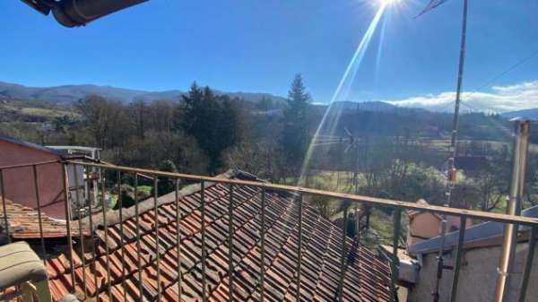 Foto Porzione di casa in vendita a Sassello