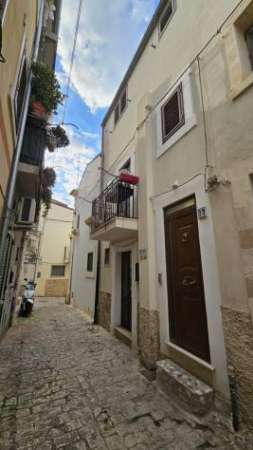 Foto Porzione di casa in vendita a Scicli