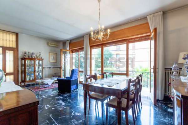 Foto Porzione di casa in vendita a Vicenza