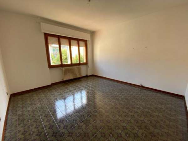 Foto Porzione di casa posta in zona centrale.