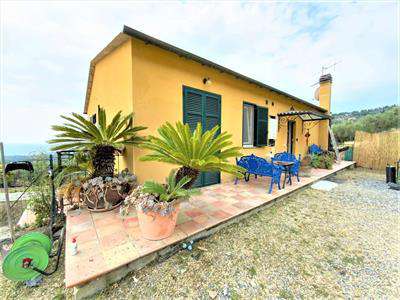 Foto Porzione Villa in Vendita, 6,5 Locali, 103 mq, Diano Marina (Dia