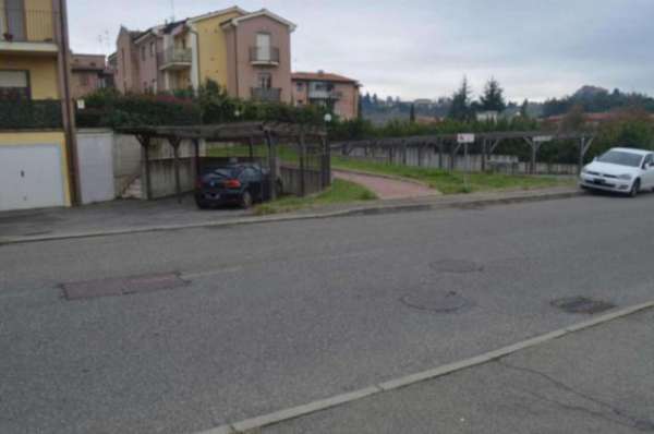 Foto Posto auto a Castelnuovo Berardenga - Rif. 15898