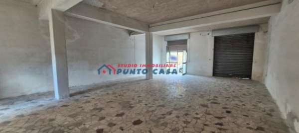 Foto PRESSI VIA VILLA ROSINA � N. 3 garage di 30mq ca. cad. A partire da Euro 20 mila
