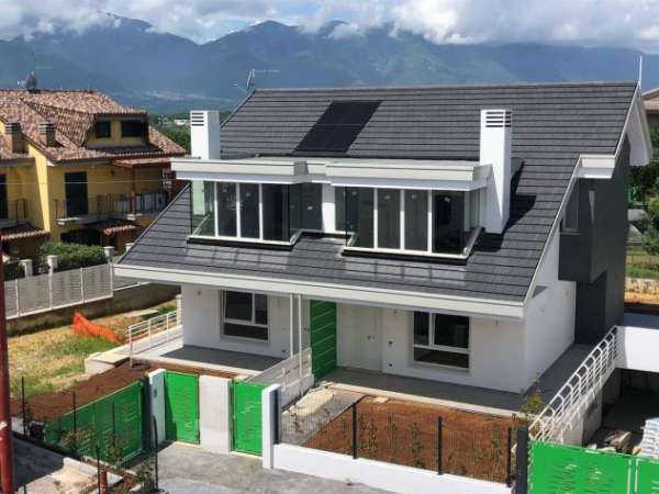 Foto PRESTIGIOSE VILLE in costruzione