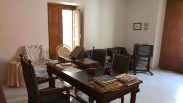Foto Primo piano indipendente al centro storico.Rif:V0410