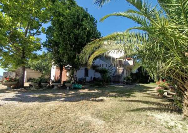 Foto Proponiamo in vendita porzione di casa colonica nel comune di pergola, in un suggestivo lembo di terra che si insinua nel comune di fossombrone. quest