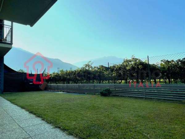 Foto QUADRILOCALE CON GIARDINO VICINO AL CENTRO