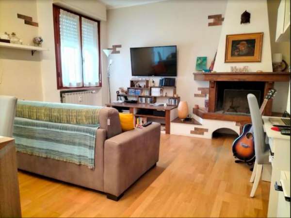Foto Quadrilocale in vendita a Ameglia