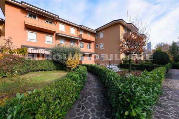 Foto Quadrilocale in vendita a Brescia