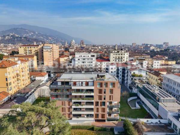 Foto Quadrilocale in vendita a Brescia