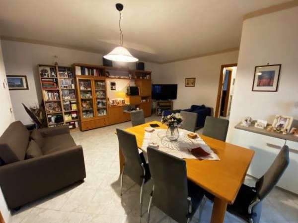 Foto Quadrilocale in vendita a Casamassima