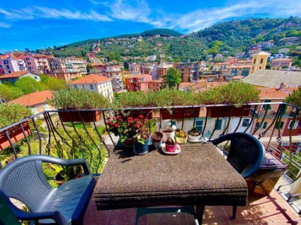 Foto Quadrilocale in vendita a Lerici