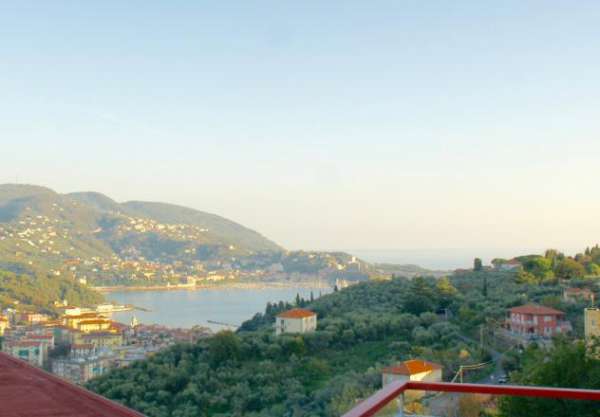 Foto Quadrilocale in vendita a Lerici