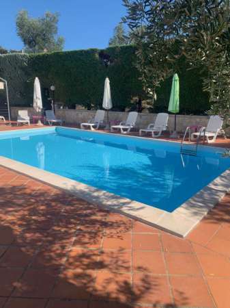 Foto Residence ben curato ed avviato con piscina