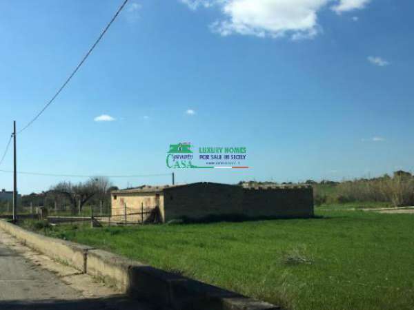 Foto Rif.623 - Terreno agricolo di 5.000 mq a Comiso � C.da Mastrella