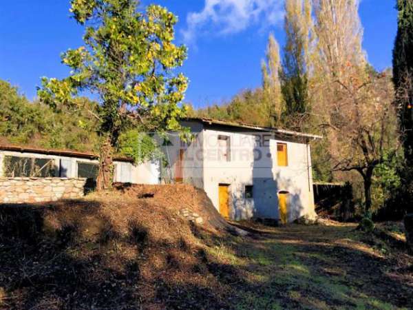 Foto Rustico / Casale 6 locali - Rif. R1