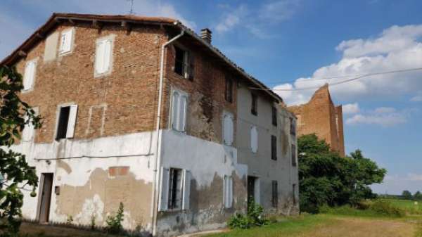 Foto Rustico / Casale di 1599 m in vendita a Novi di Modena