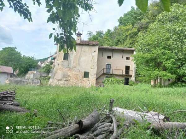 Foto Rustico / Casale di 230 m con pi� di 5 locali in vendita a Val Liona