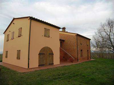 Foto Rustico casale in Vendita, 1 Locale, 400 mq (CORTONA)