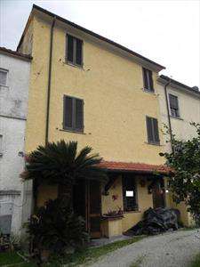 Foto Rustico casale in Vendita, 6 Locali, 3 Camere, 125 mq (PIETRASAN